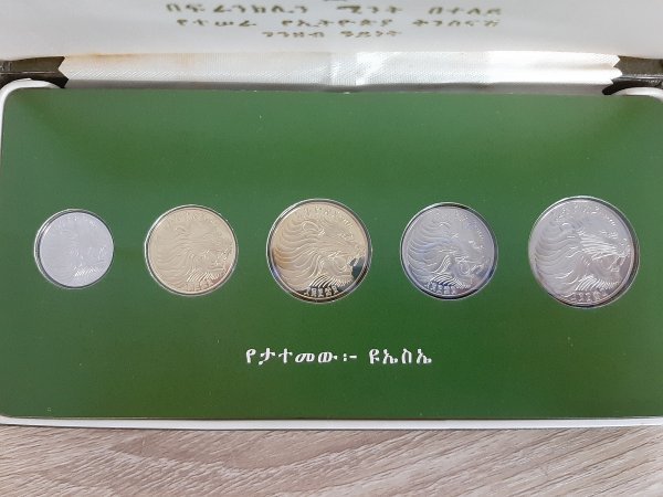 INFO2　1988年ソウルオリンピック記念コイン　エチオピア新貨幣プルーフ・セット　カナダコインセット　おまとめ_画像3