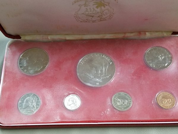 SNFO58　世界のコイン 　記念コイン　リベリア共和国貨幣プルーフセット　ポルトガル など　おまとめ_画像6