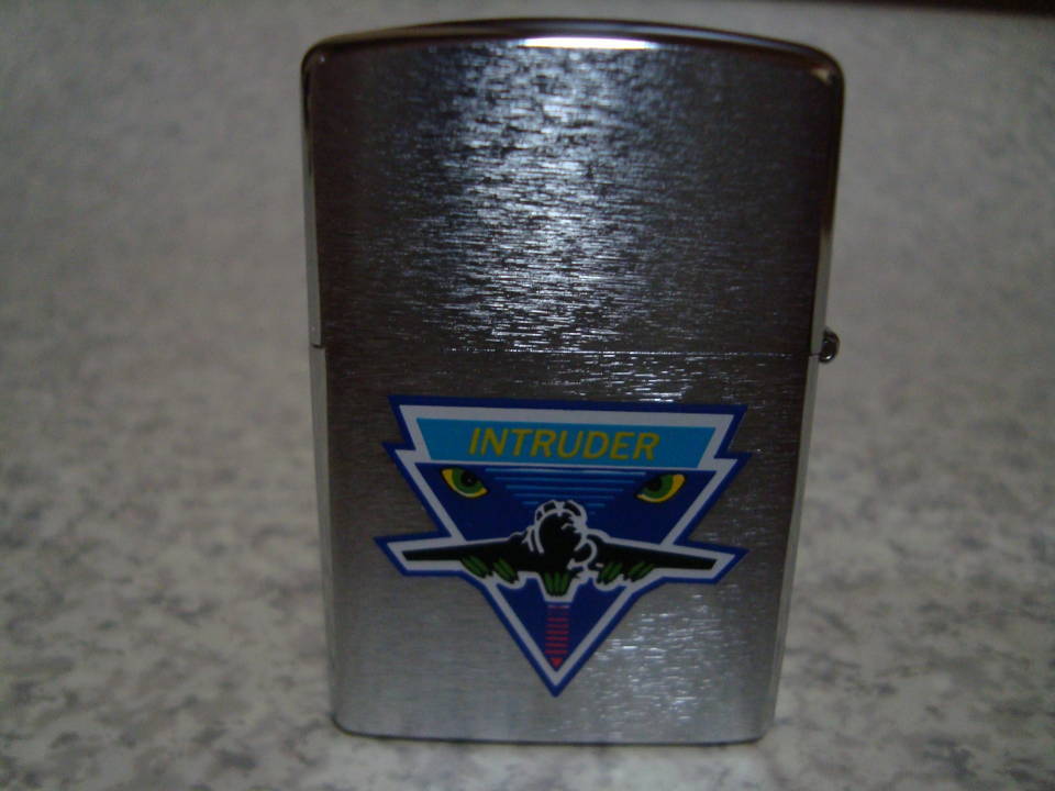 ZIPPO VFA-115 EAGLES 1993年製 両面柄 戦闘攻撃飛行隊 イーグルス ケース入り ビンテージ ミリタリー 未使用 _画像3