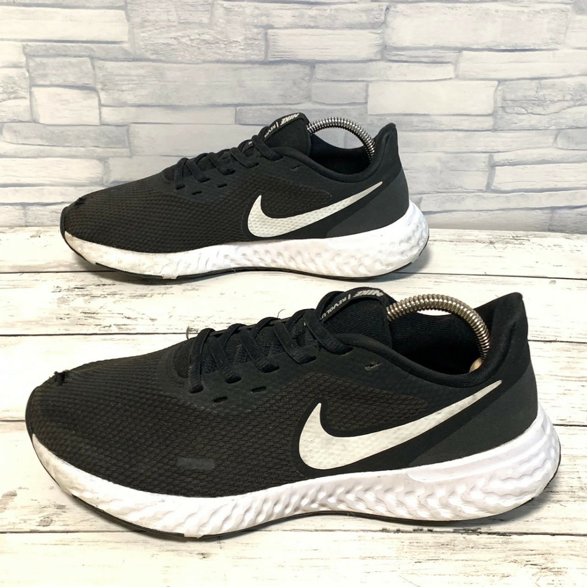 R4924bE NIKE ナイキ スニーカー ブラック×ホワイト 25cm メンズ REVOLUTION 5レボリューション5 ランニングシューズ 靴 BQ3204-002の画像2