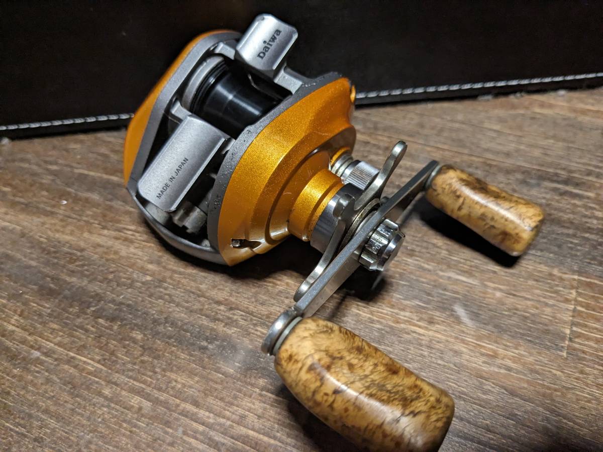 ダイワ　DAIWA バス　リール　リベルトピクシー　オレンジアンバー　右巻_画像7