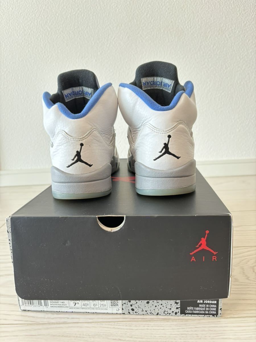 ナイキ エアジョーダン5 AIR JORDAN 5 RETRO WHITE/HYPER ROYAL-STEALTH NIKE 25.5 7 1/2_画像4