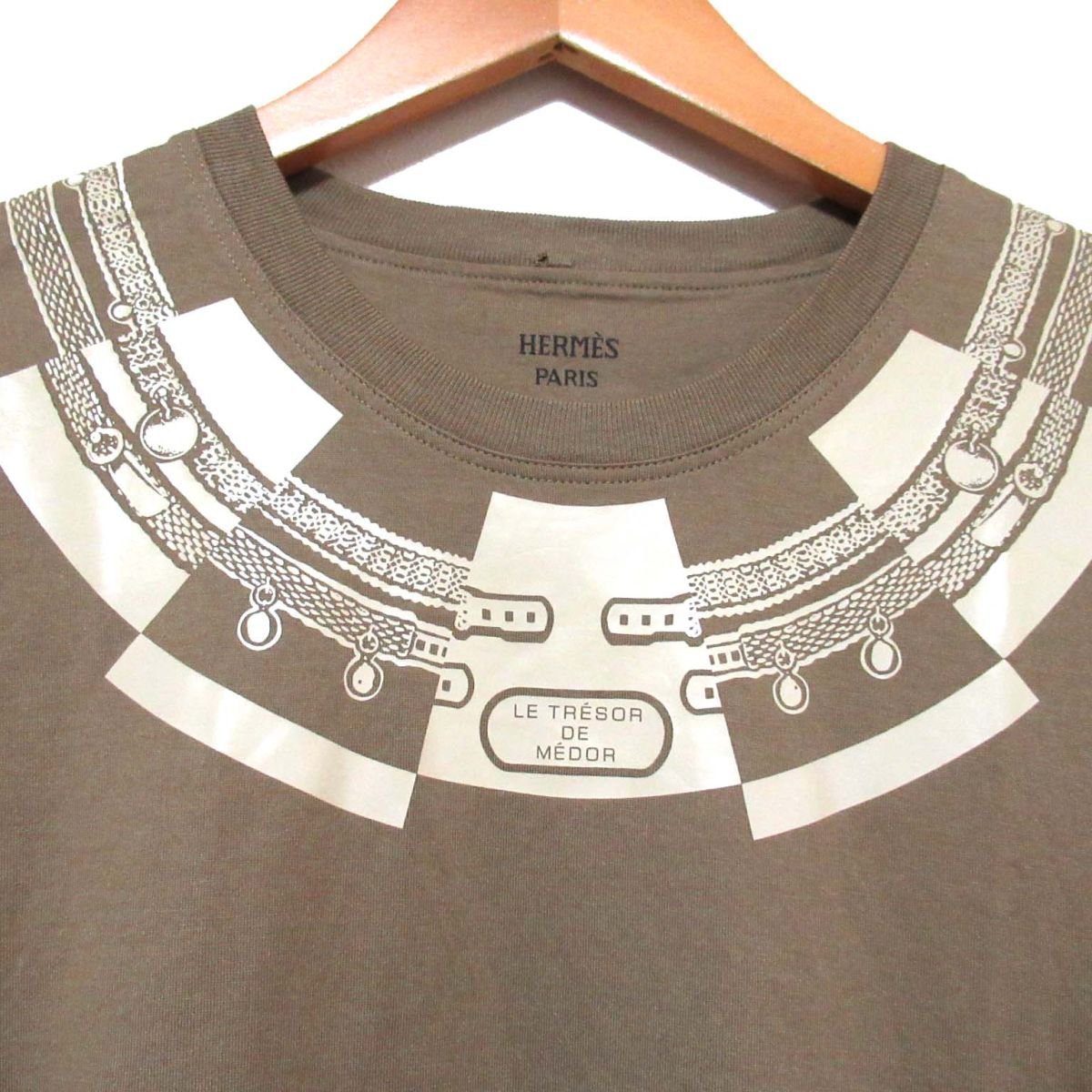 美品 22AW HERMES エルメス LE TRESOR DE MEDOR トレゾール ドゥ メドール プリント 半袖 Tシャツ カットソー 38サイズ カーキ系_画像3