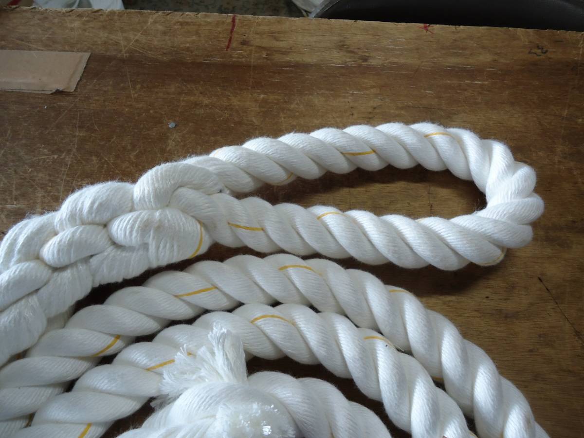 処分品　ターザン、ぶらさがりロープ　クレモナロープ　３０Φ　約３ｍ　送料無料_画像2