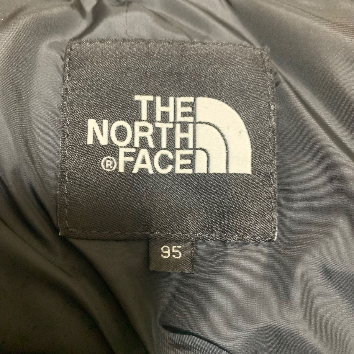 【定番品】ノースフェイス　THENORTHFACE ダウンジャケット　ヌプシ　700フィル　レッド　メンズM 