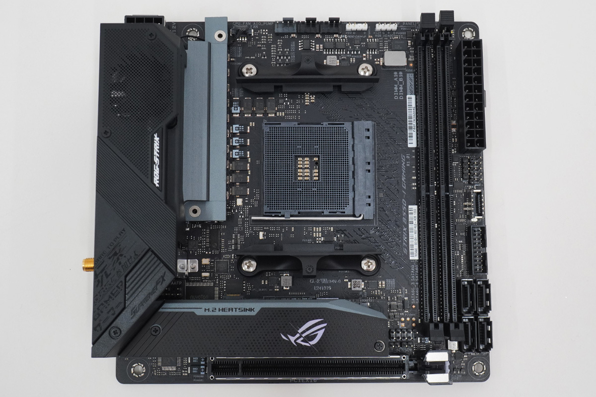 ASUS ROG STRIX B550-I GAMING AMD B550 AM4 対応 マザーボード Mini ITX 中古美品_画像2