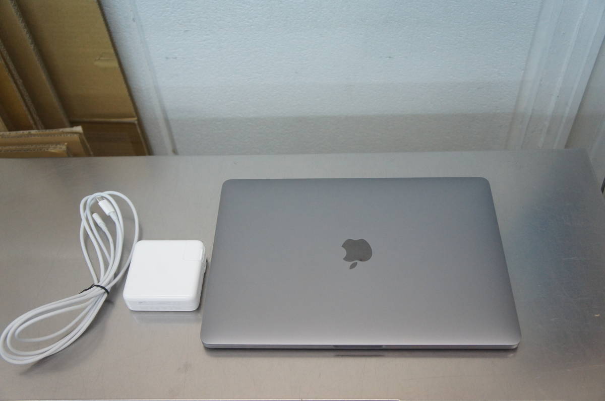 中古 Apple MXK32J/A MacBook Pro 13インチ, 2020, Thunderbolt 3ポート x 2 Touch Bar i5 1.4Ghz/8GB/256GB/2560×1600 ①_画像1