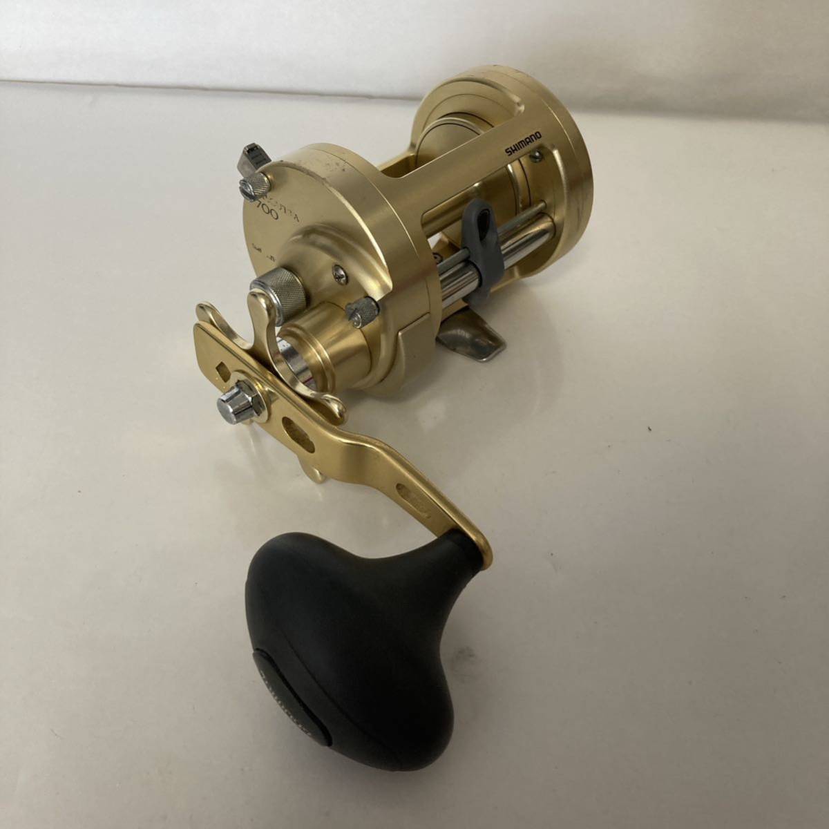 SHIMANO シマノ CALCUTTA 700 カルカッタ - リール