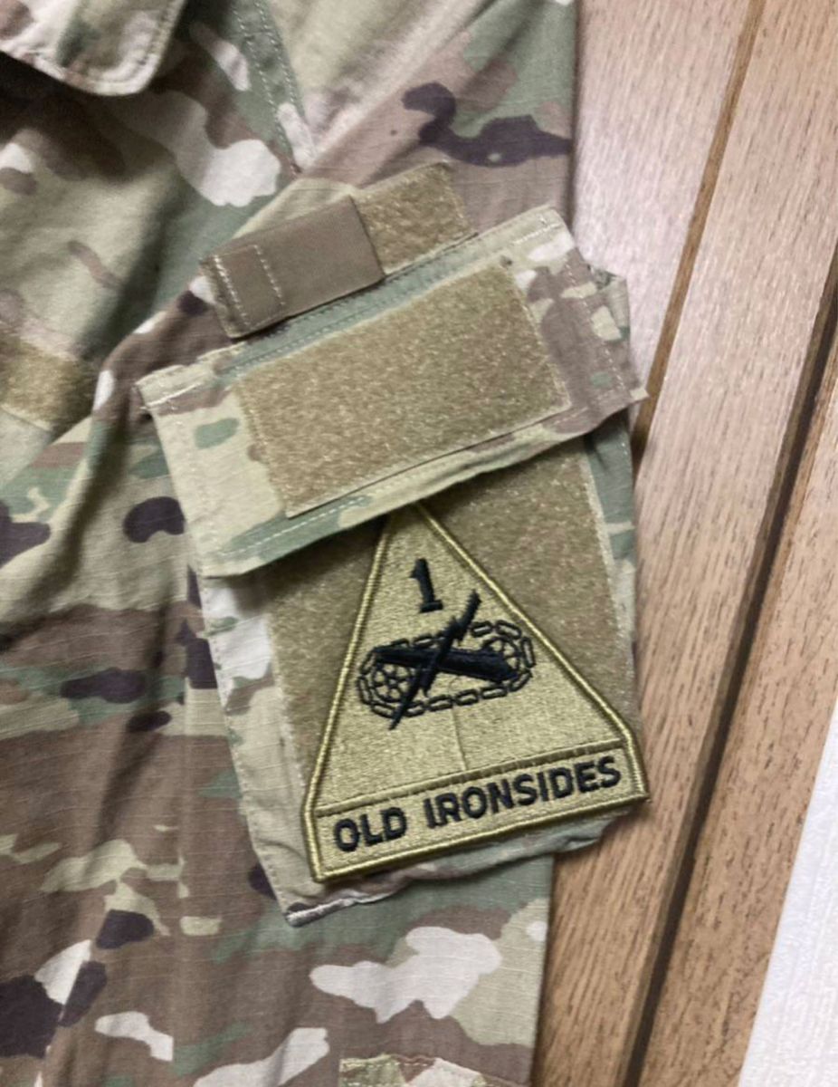 B4 米軍放出品 IHWCU ARMY マルチカム OCP ジャケット L-R ACU B4 米軍放出品 IHWCU ARMY マルチカム OCP ジャケット L-R ACU