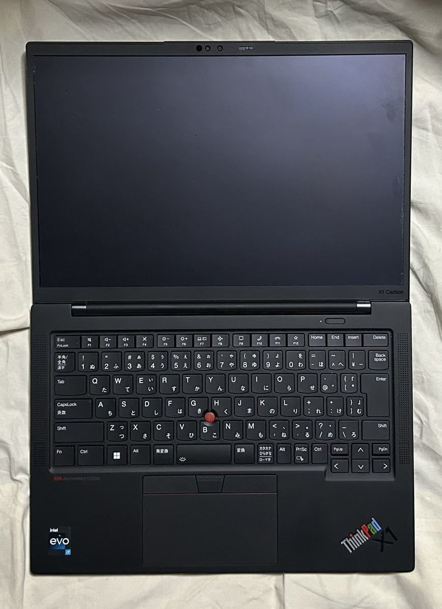 ThinkPad X1 Carbon Gen 10 30th Anniversary Edition 5G通信対応　おまけ付き(未使用品マウス、専用ブック型ケース)_画像3