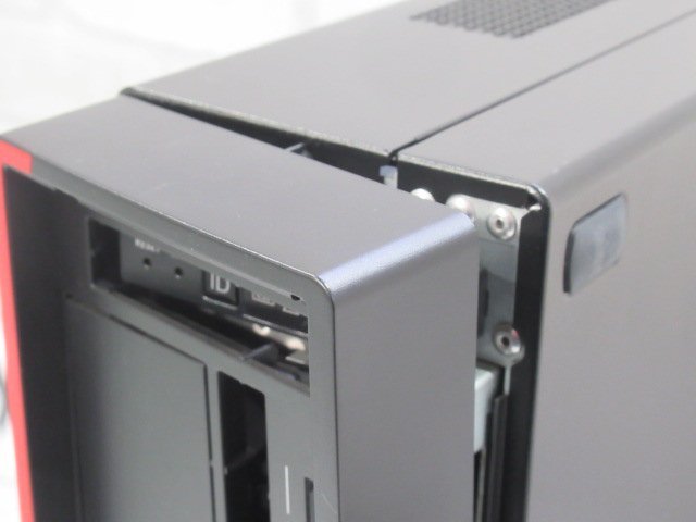 ▲11165 新TTPC 0928m 保証有 富士通【 PRIMERGY TX1320 M3 】【 Xeon E3-1220 V6 3.0GHz / 16.0GB / マウンタ3個無し / OS 無 】鍵無_上部が破損しており開くようになっています