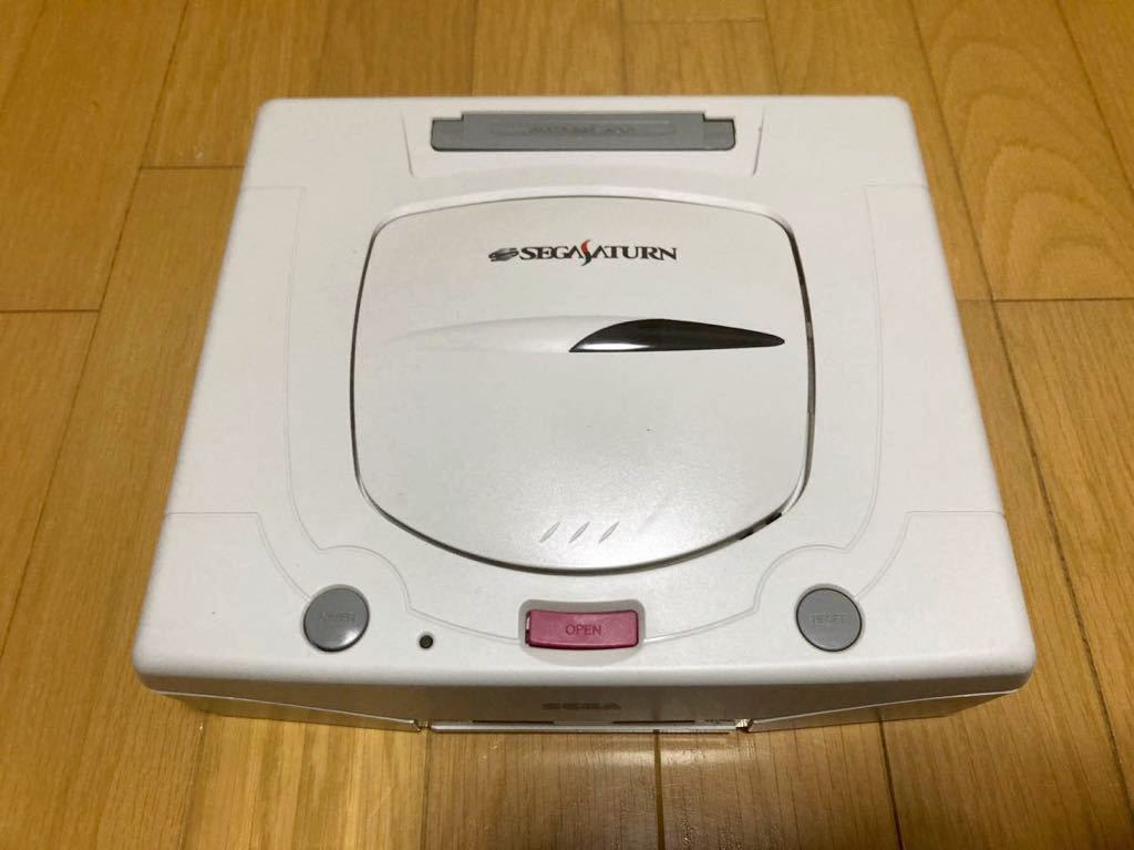 SEGA HST-3220 セガサターン後期型本体・付属品一式&レトロ SEGA HST-3220 セガサターン後期型本体・付属品一式&レトロ