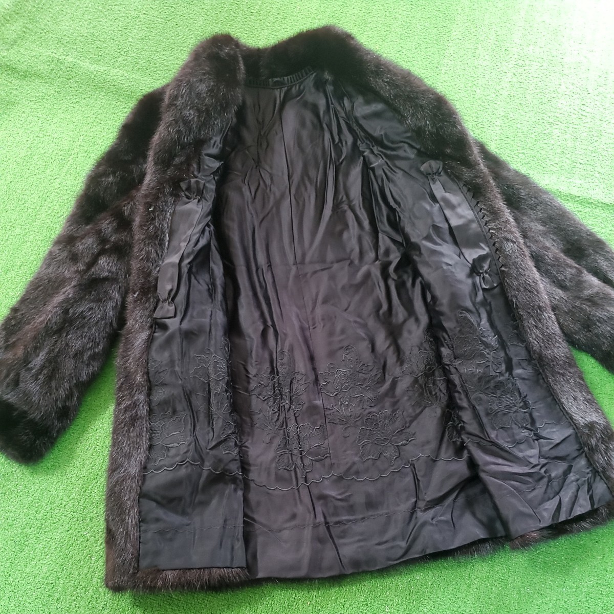 毛皮 ミンク ハーフコート ミンクファーコート MINK FUR リアルファーコート ダークブラウン F 高級 毛皮 内側刺繍あり_画像3