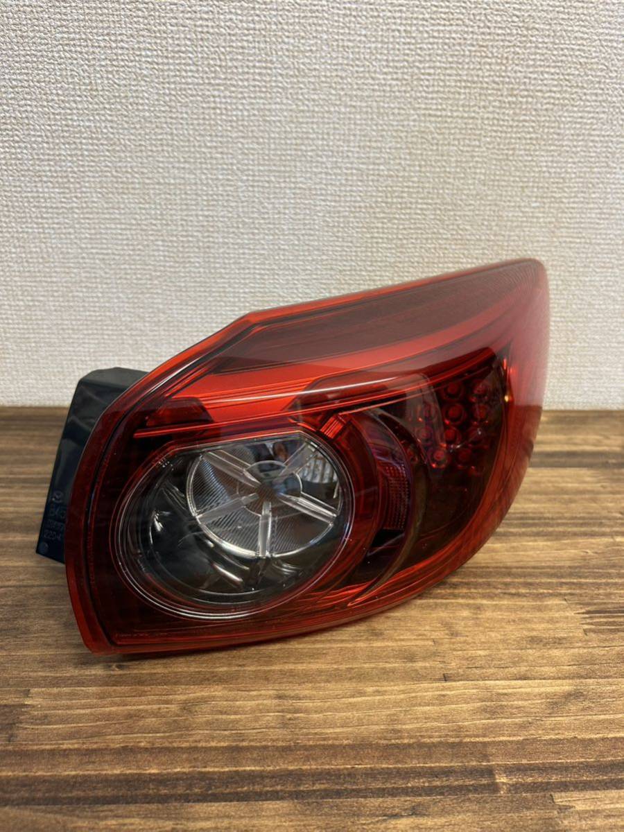 アクセラスポーツ DBA-BM5FS 右 テールランプ テールライト 純正 LED KOIT 220-41981 平成26年式 BMアクセラ_画像1