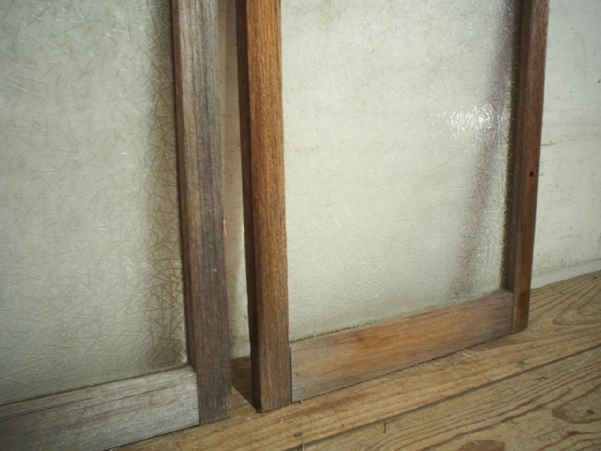 yuN0778*(1)[H61cm×W46,5cm]×2 sheets * Showa Retro . taste ... small ... old tree frame glass door * old fittings sliding door small window sash Vintage S under 