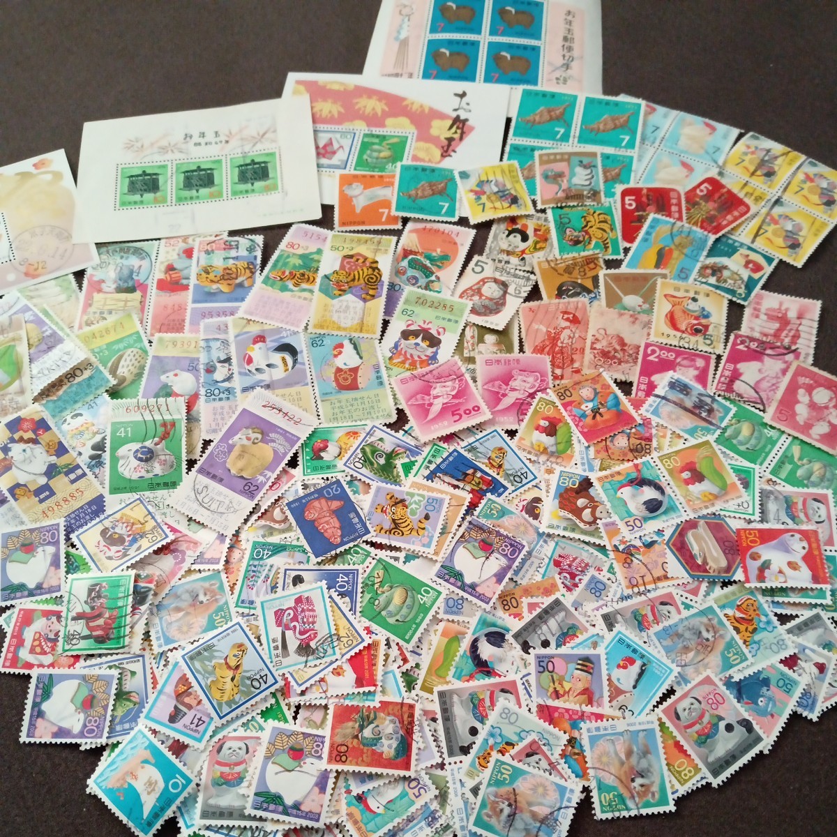 使用済み日本年賀切手各種500枚以上オフペーパー重複あり_画像1