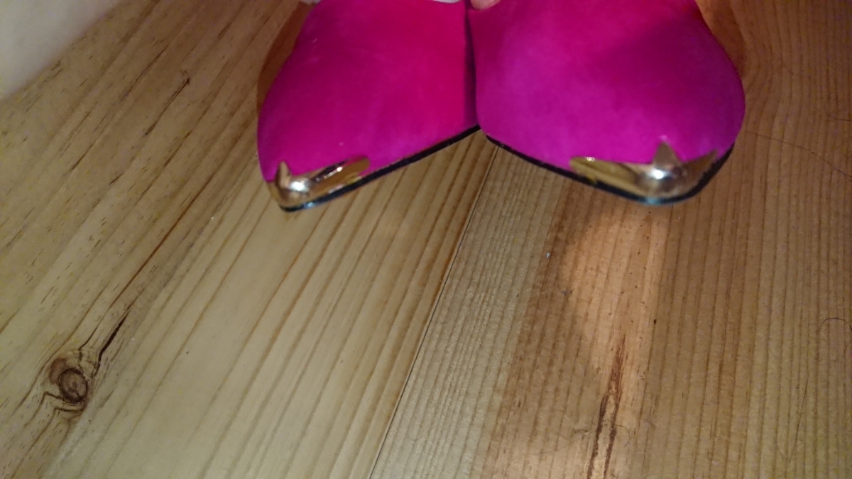 新品未使用的假絨面革粉紅色鞋跟41size 26厘米 原文:新品未使用 フェイクスエード ピンクヒール 41size 26cm