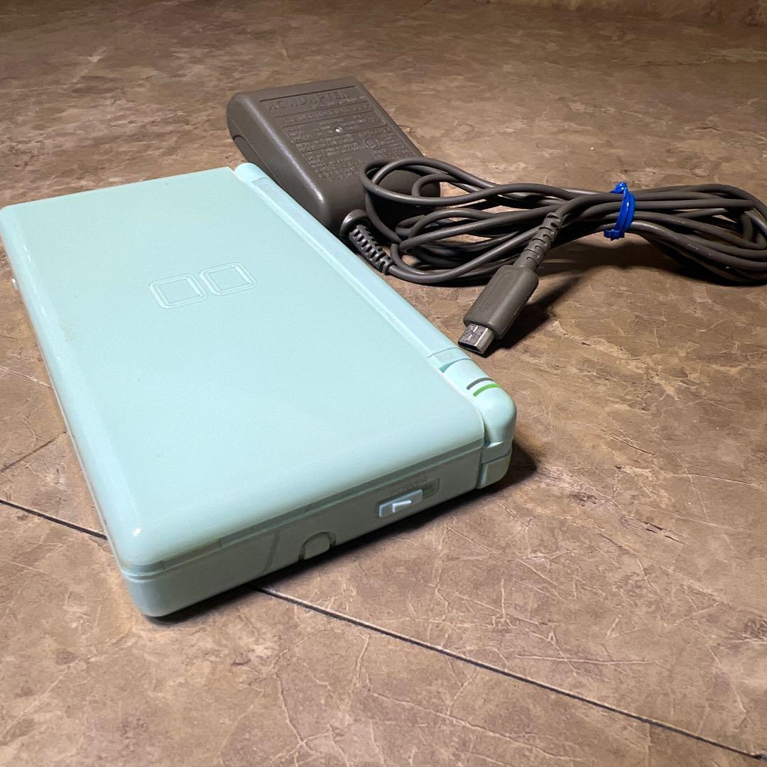 ニンテンドー DS Lite アイス ブルー　USG-001 充電ケーブル付き