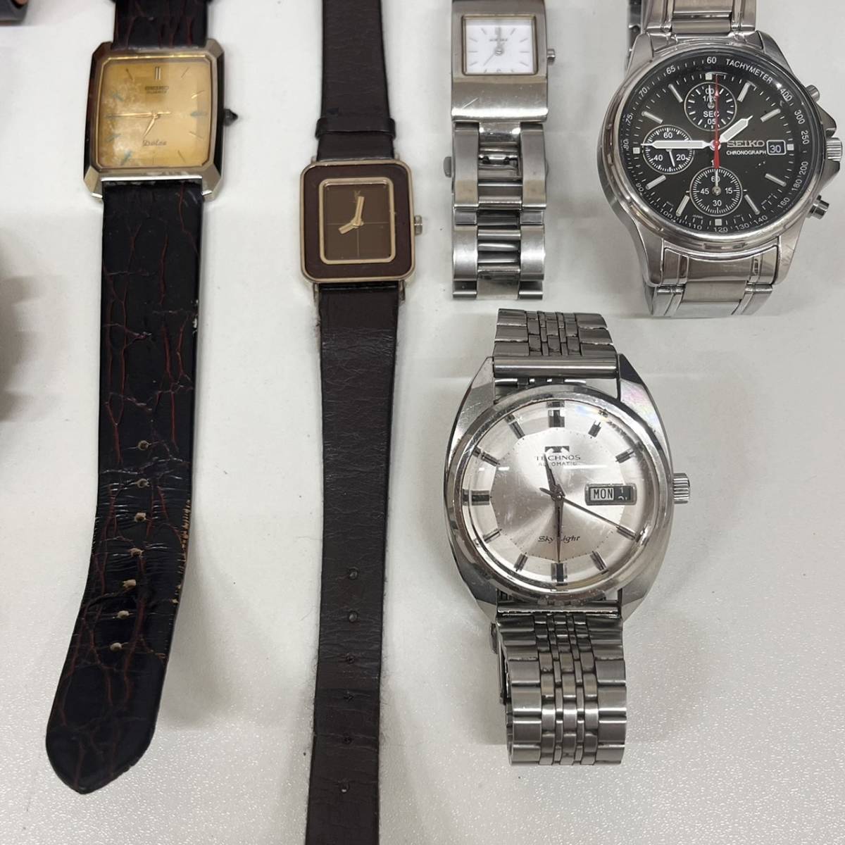 【C-21225a】10個セット 時計おまとめ 腕時計 SEIKO セイコー イヴサンローラン メンズ レディース 時計 不動 可動品 含む 中古 保管品_画像4