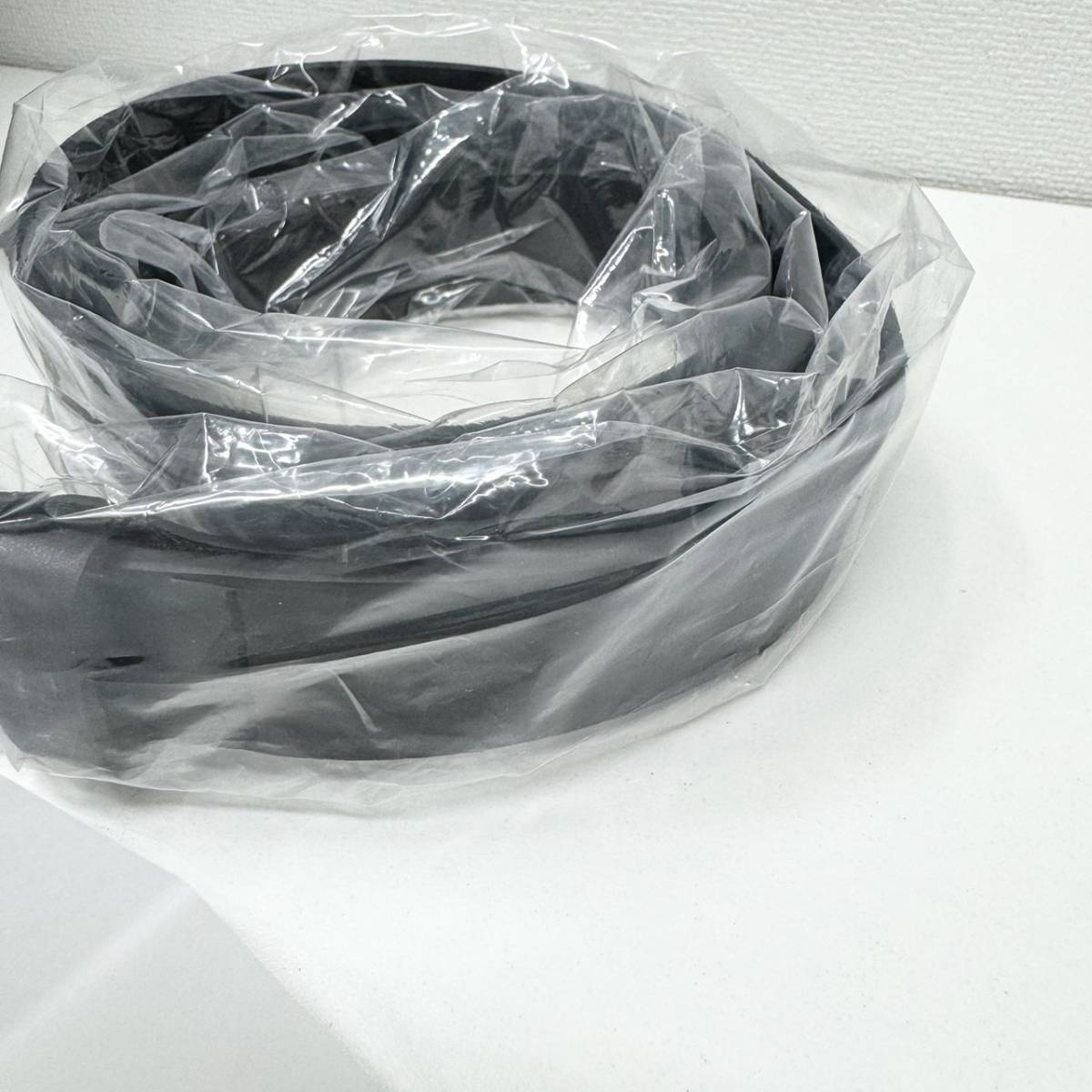 【EB-5103】OY ベルト ブラック レザー オーワイ OYロゴ BLACK 長さ約110cm オシャレ ファッション 箱 タグ付き 新品未使用品_画像4