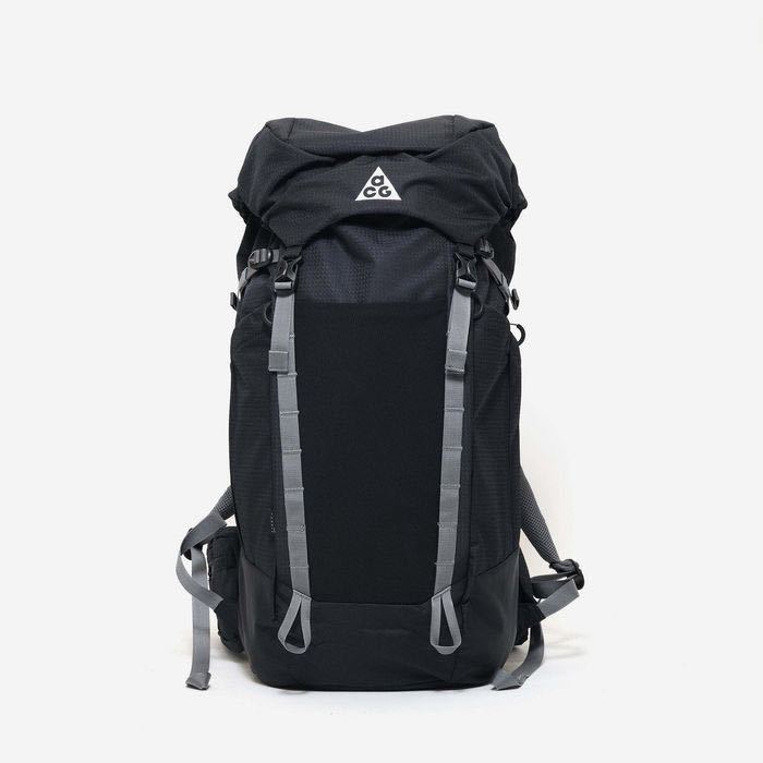 新品未使用　NIKE ACG リュック バックパック backpack ブラック 黒　NIKE ナイキ マウンテンリュック 登山_画像2