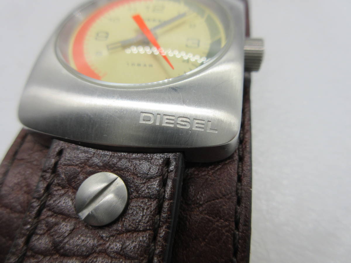 67011 DIESEL ディーゼル 腕時計 革ベルト DZ-2023 レディース 電池切れ動作未確認 ジャンクとし_画像4