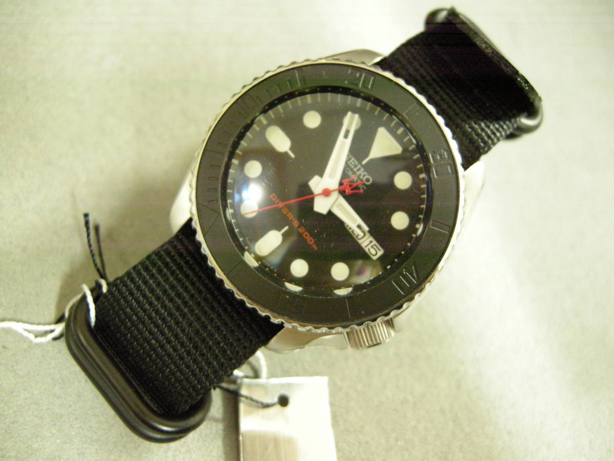 【中古品】セイコー/SEIKO腕時計 ダイバー 自動巻き SKX009KC ベゼルカラー:ブラック 200m防水_画像3