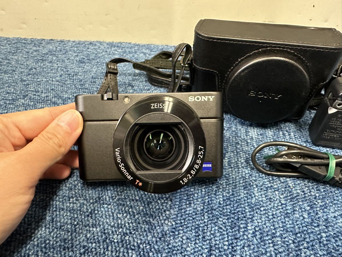 美品　★ SONY ソニー Cyber-shot サイバーショット DSC-RX100M3 コンパクトデジタルカメラ　RX100III 専用カバー付き　動作品_画像3