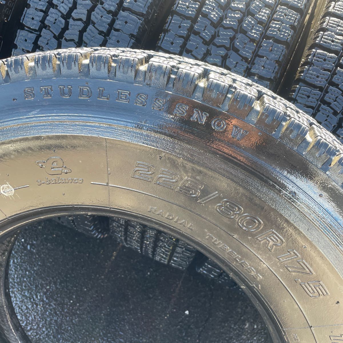 225/80R17.5 再生中古　激安美品　　6本セット：30000円_画像6