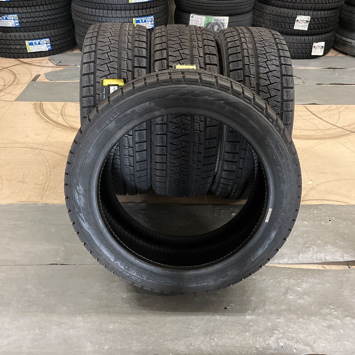 215/45R17　ピレリ 未使用品　年式:2019　激安美品4本セット:32000円_画像4