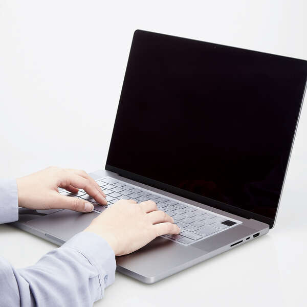 抗菌仕様キーボード防塵カバー MacBook Pro 14/16インチ(2023/2021年モデル)専用 ホコリや汚れからキーボード部分を守る: PKP-MB0021_画像4