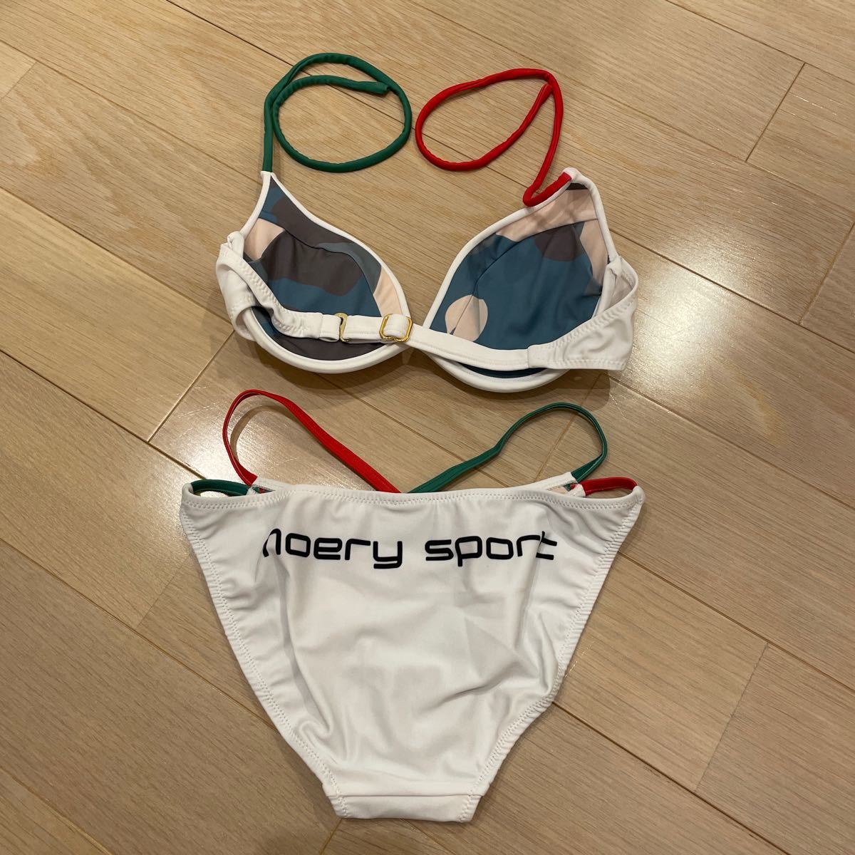 【送料無料】モエリースポーツ （moery sport）ビキニ 水着 サイズM B_画像5