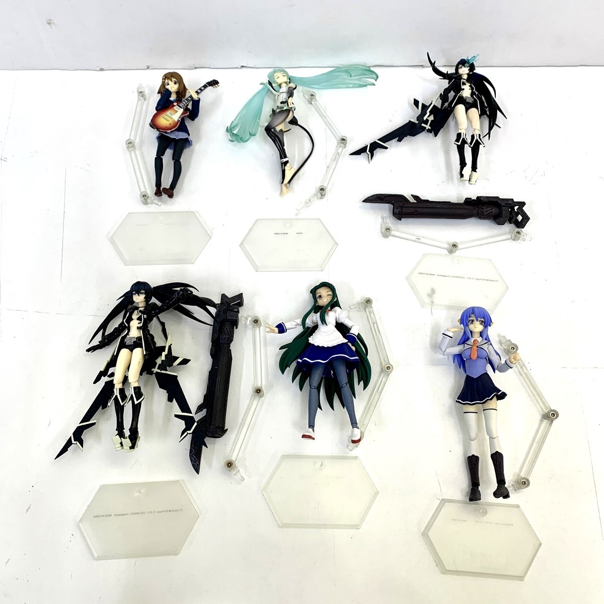 064B425★【ジャンク品】figma ねんどろいど フィギュア まとめ セット ボーカロイド/ブラック★ロックシューター/クイーンズブレイド/俺妹_画像3