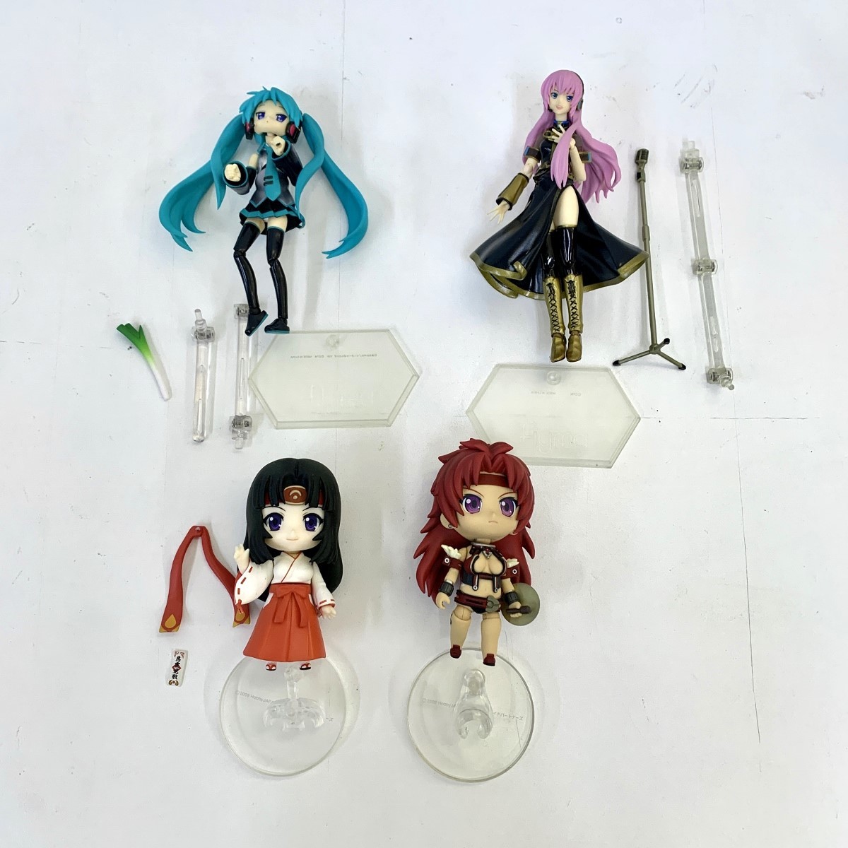 064B425★【ジャンク品】figma ねんどろいど フィギュア まとめ セット ボーカロイド/ブラック★ロックシューター/クイーンズブレイド/俺妹_画像4