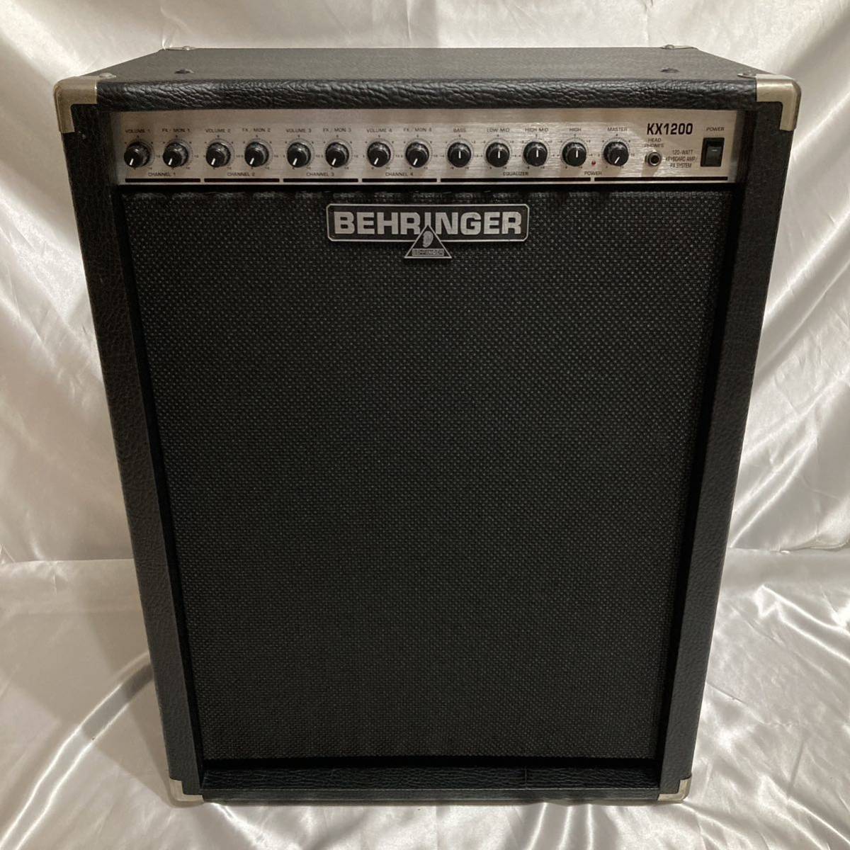 美品 キーボードアンプ ベリンガー KX1200 PA Keyboard Amp 美品 キーボードアンプ ベリンガー KX1200 PA Keyboard Amp