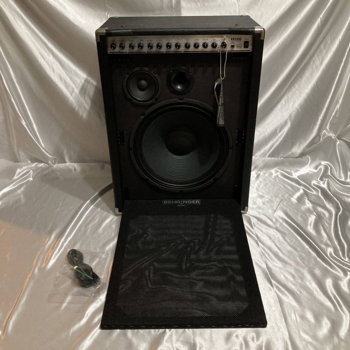 美品 キーボードアンプ ベリンガー KX1200 PA Keyboard Amp 美品 キーボードアンプ ベリンガー KX1200 PA Keyboard Amp