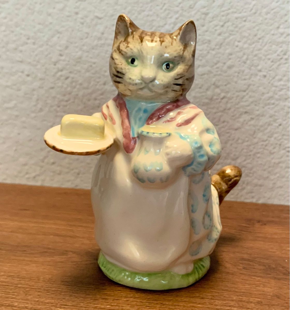リビー フィギュリン ピーターラビット ロイヤルアルバート 置物 リビー フィギュリン ピーターラビット ロイヤルアルバート 置物