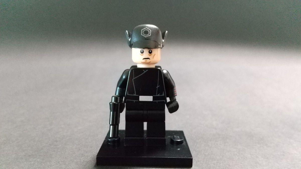 レゴ スターウォーズ ファーストオーダー 将軍(提督)  Lego sw0715 First Order General
