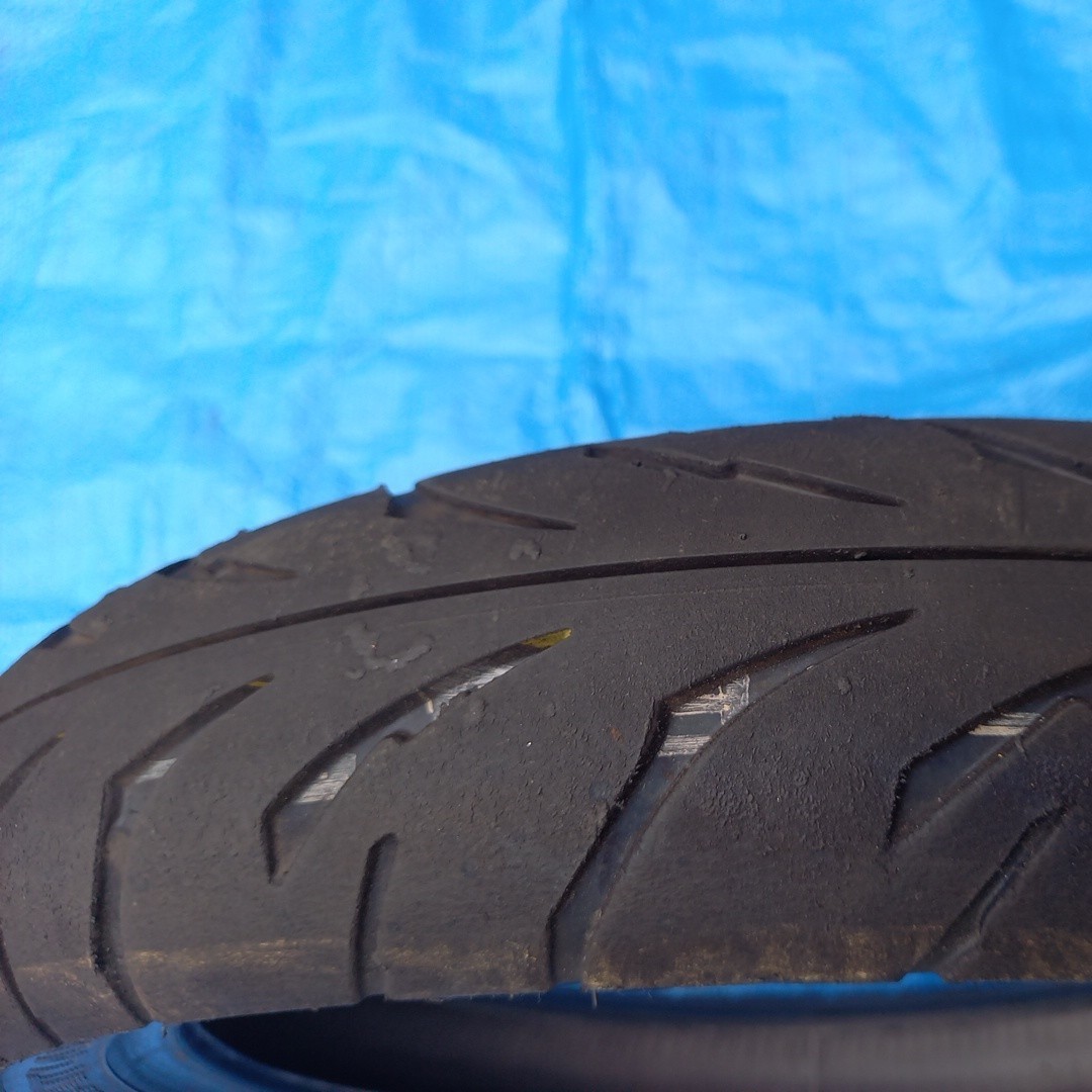 1円スタート　BRIDGESTONE ブリジストン　バトラックス　BT-39F SS フロント用　中古　100/80-17M/C 52S(2023年05週製造) GSX-R125_画像1