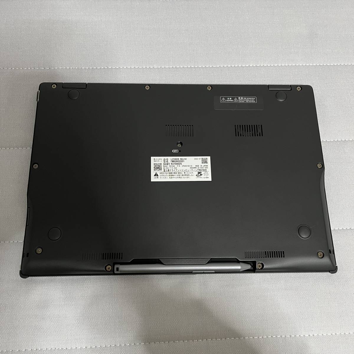 超軽量 Fujitsu WU3/H2 i5-1335U/16G/2TB/13.3インチタッチパネル/FMVUH02001/日本製/LIFEBOOK_画像4