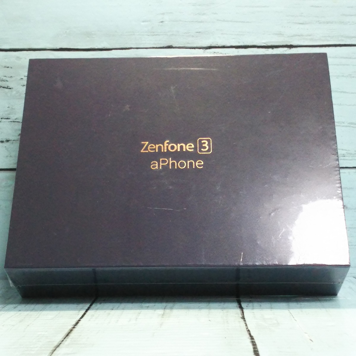 未開封 ZenFone3 ZE552KL クリスタルゴールド 本体 白ロム SIMロック解除済み SIMフリー ほぼ新品 130449_画像1