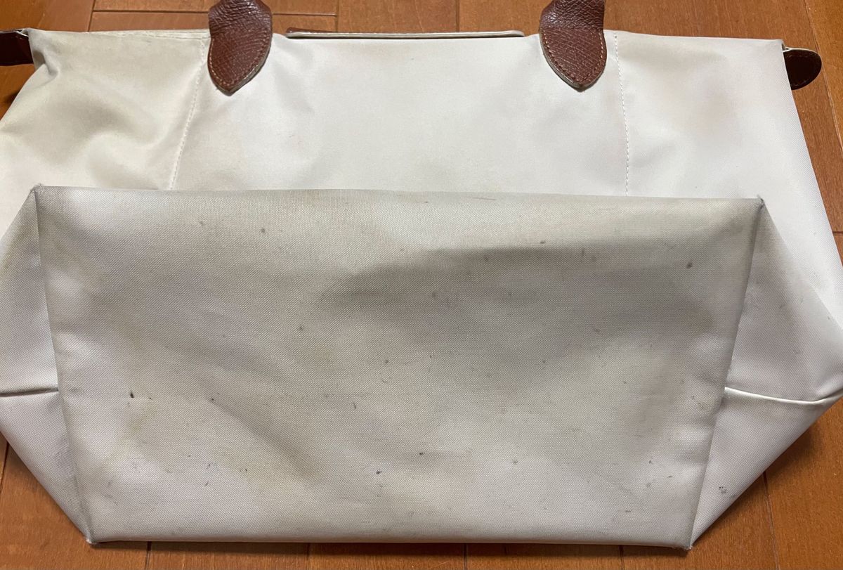 LONGCHAMP ロンシャン トートバッグ 刺繍 エッフェル塔 限定品 LONGCHAMP ロンシャン トートバッグ 刺繍 エッフェル塔 限定品