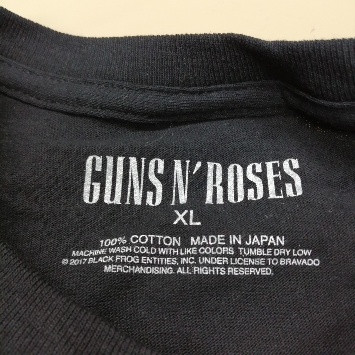 C11 バンドTシャツ　ガンズアンドローゼズ　GUNS N ROSES not in this lifetime japan tour 2017 大阪市公演限定_画像2