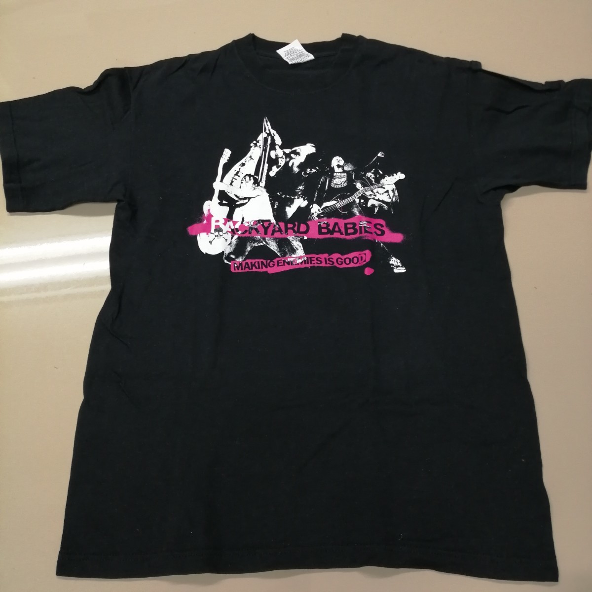 C11 バンドTシャツ バックヤードベイビーズ BACKYARD BABIES making enemies is good japan tour 2001 ヴィンテージの画像1