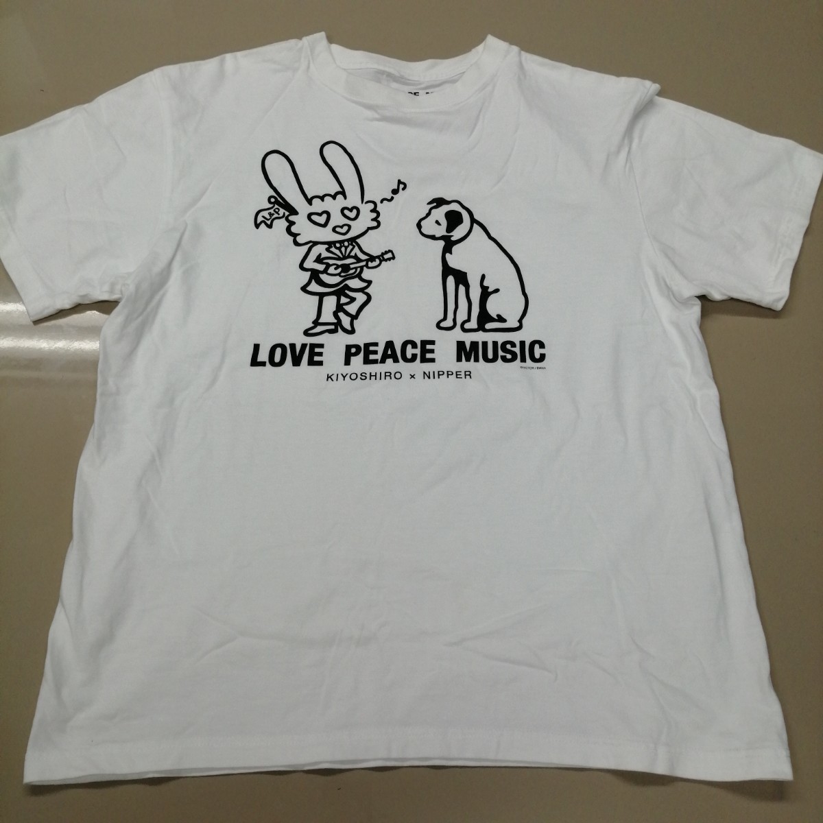 C11 バンドTシャツ　忌野清志郎　ヒトハタウサギ　ビクター　ニッパー　コラボT　白　love peace music nipper_画像1