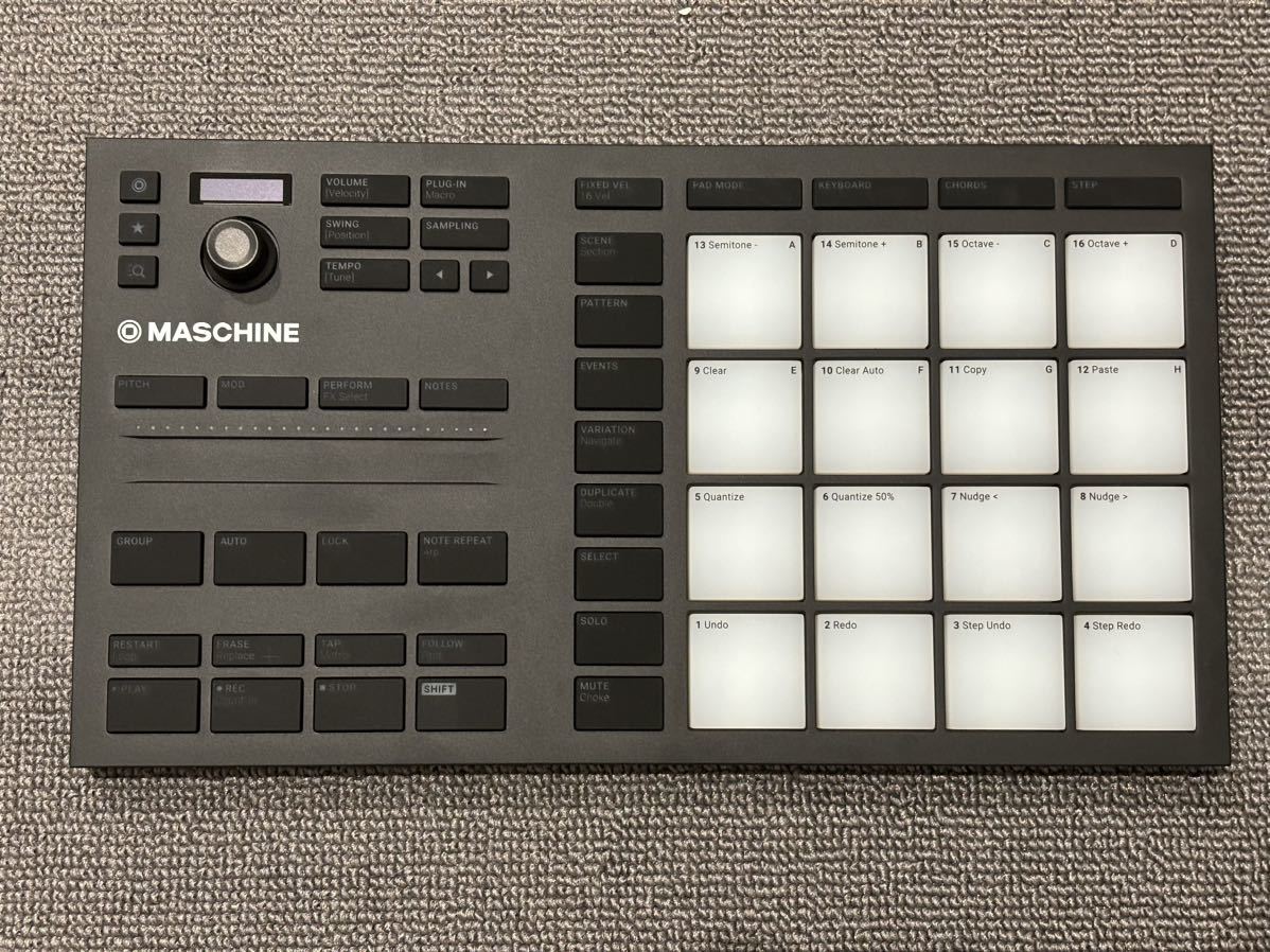 MIDIキーボード、コントローラー MASCHINE MIKRO MK3 Native Instruments