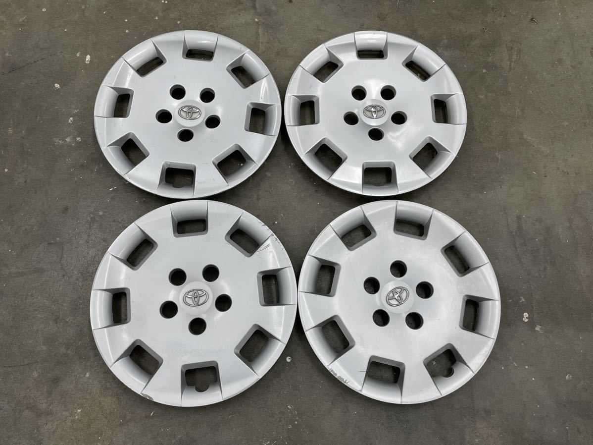 トヨタ アイシス 純正ホイールキャップ 4枚セット トヨタ アイシス 純正ホイールキャップ 4枚セット