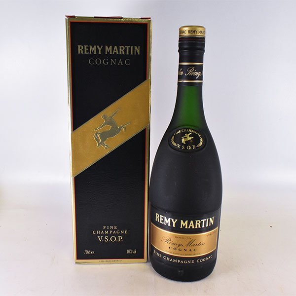 1円～★レミーマルタン VSOP 黒ラベル ＊箱付 ※ 700ml 40% コニャック REMY MARTIN K260298_画像1