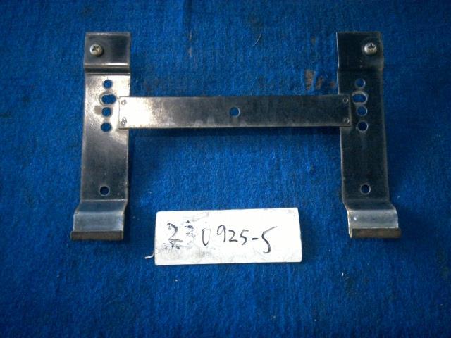  Volvo 70 series CBA-SB5254AW [ front number base ] V70 4WD left handle * including in a package un- possible prompt decision commodity 