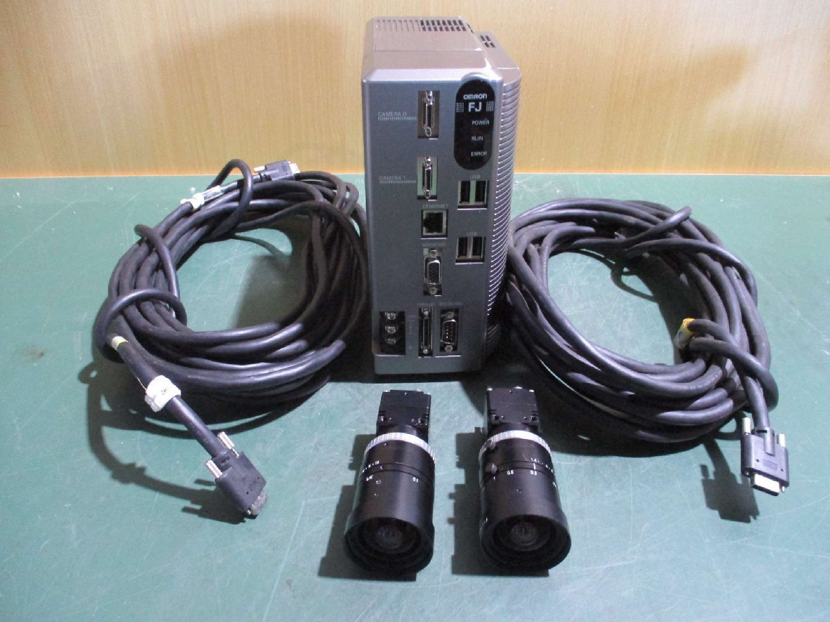 中古 OMRON FJ-H3050 FH-SM05R 小型白黒デジタルCCD カメラ*2 モニター付けない 通電OK(AAAR41209D002)